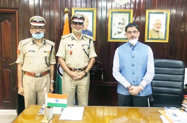 Randeep Datta, PMG, IG, Manipur & Nagaland Sector, CRPF calls on Governor of Nagaland RN Ravi, Governor of Nagaland during the visit on September 14. (DIPR Photo)